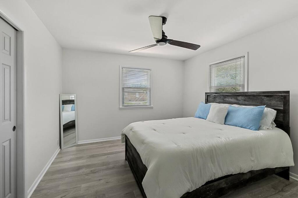 Lake Home, Dock, Fire Pit, Hot Tub, Game Room, Etc Winchester 외부 사진