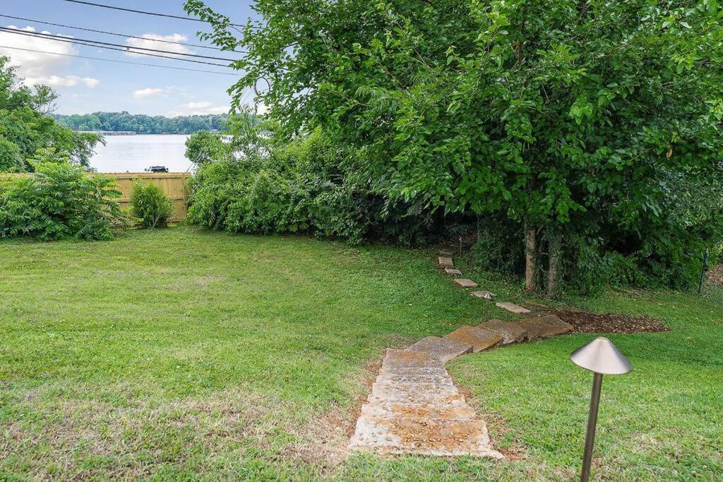 Lake Home, Dock, Fire Pit, Hot Tub, Game Room, Etc Winchester 외부 사진